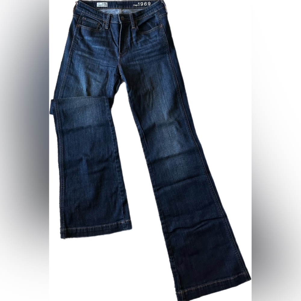 Gap High Rise Flare Jeans size 28/6R